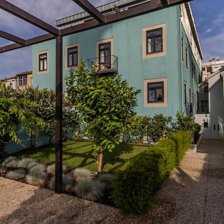 Central Studio W/ Pool, Ac & Patio By Lovelystay Порто Екстериор снимка