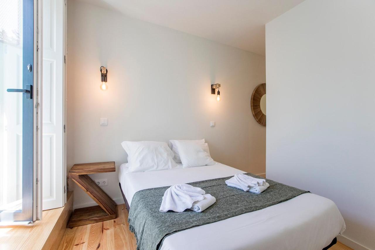 Central Studio W/ Pool, Ac & Patio By Lovelystay Порто Екстериор снимка